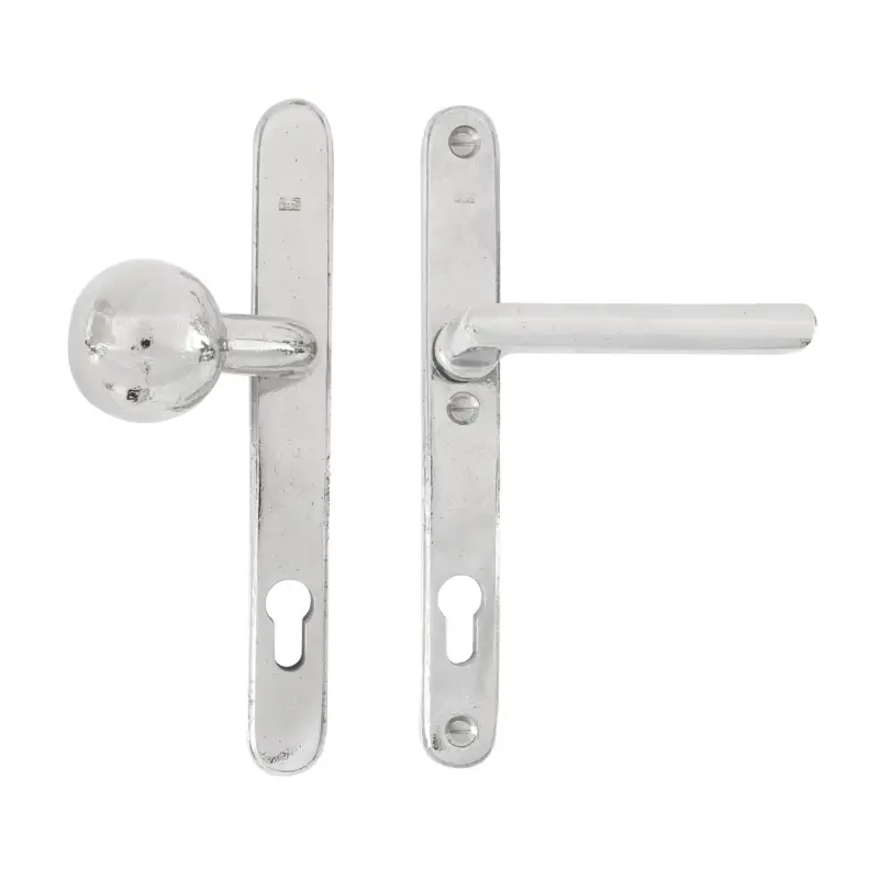 Hoge Kwaliteit Veiligheidsbeslag klink ''Bol-vorm'' buitenzijde + type PH1920 binnenzijde 92mm per set
