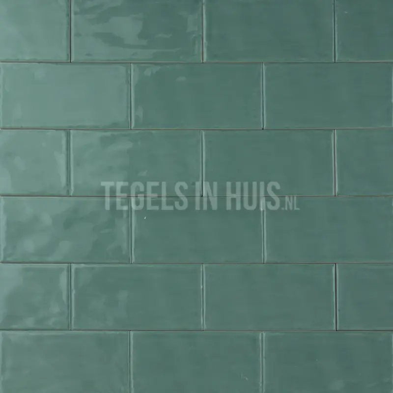 Direct Verzonden Wandtegel cottage 7,5×15 glans jade groen handvormlook met rechte kanten
