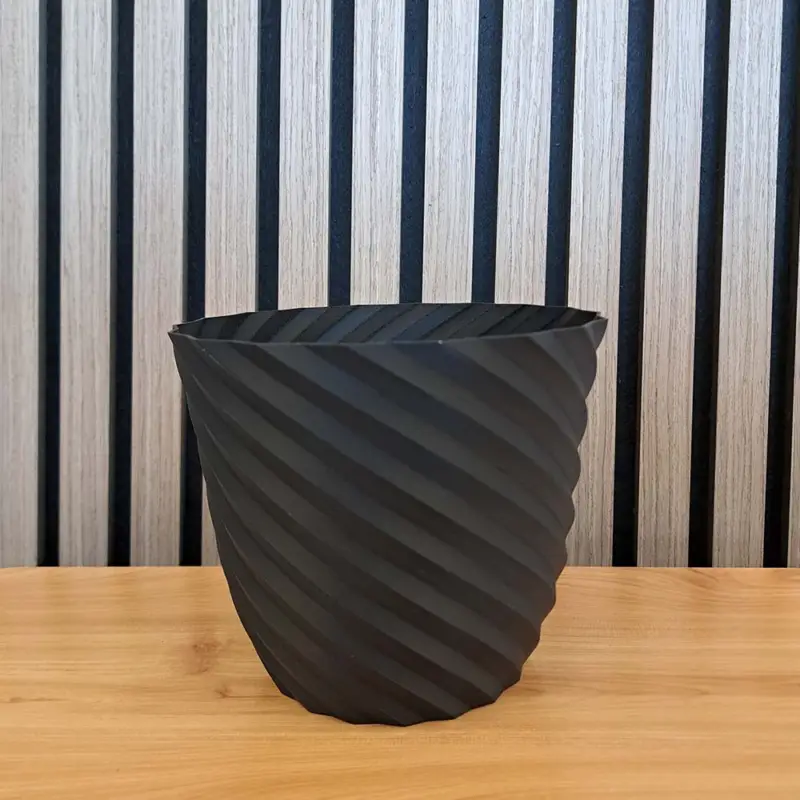 Aku WallClip Plantenpot Groot Zwart Beperkte Voorraad