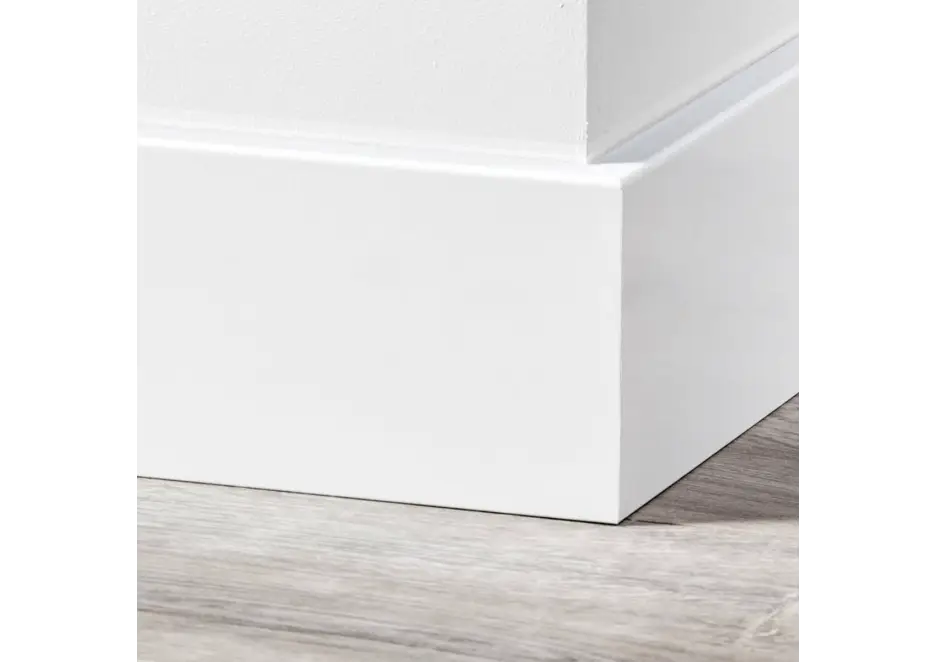MDF Moderne Plint 150x18mm Wit Voorgelakt RAL 9010 Gratis Retour