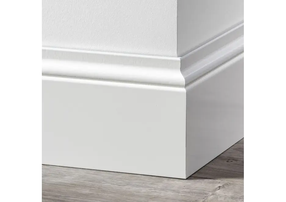 MDF Romantische Plint 120x15mm Wit Voorgelakt RAL 9010 Nieuw