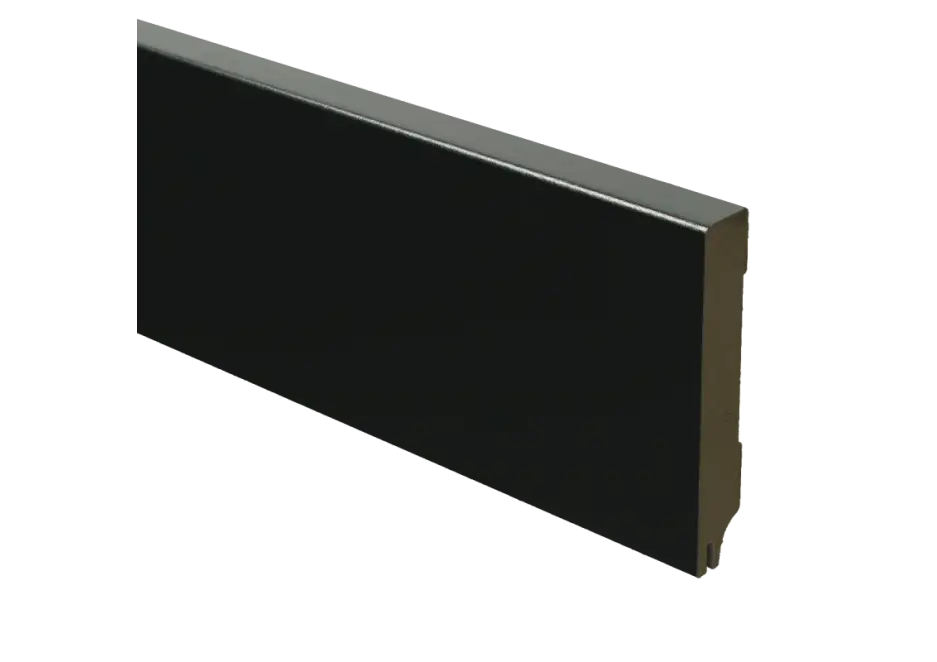 MDF Moderne Plint 90x15mm Voorgelakt RAL 9005 met uitsparing Populair