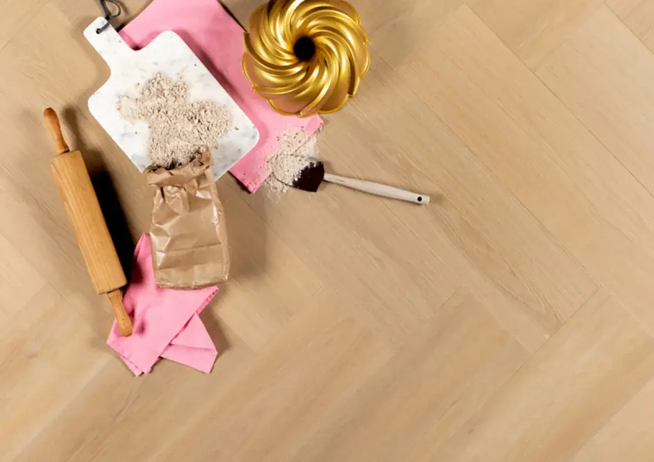 Laatste Versie Douwes Dekker PVC Plak Visgraat Brioche - Ultra Mat