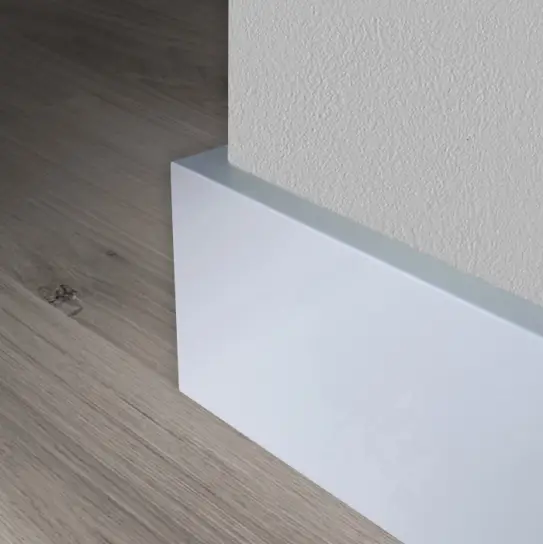 Speciale Aanbieding Gladde plint - MDF brandvertragend - 18 x 140 mm