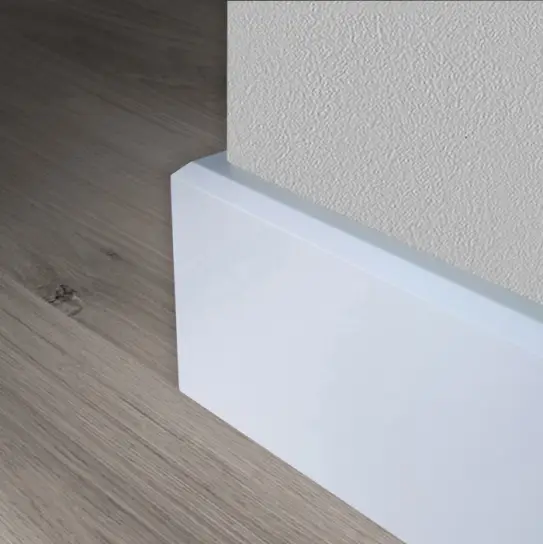 Schuine plint - MDF ecologisch - 18 x 90 mm Op = Op