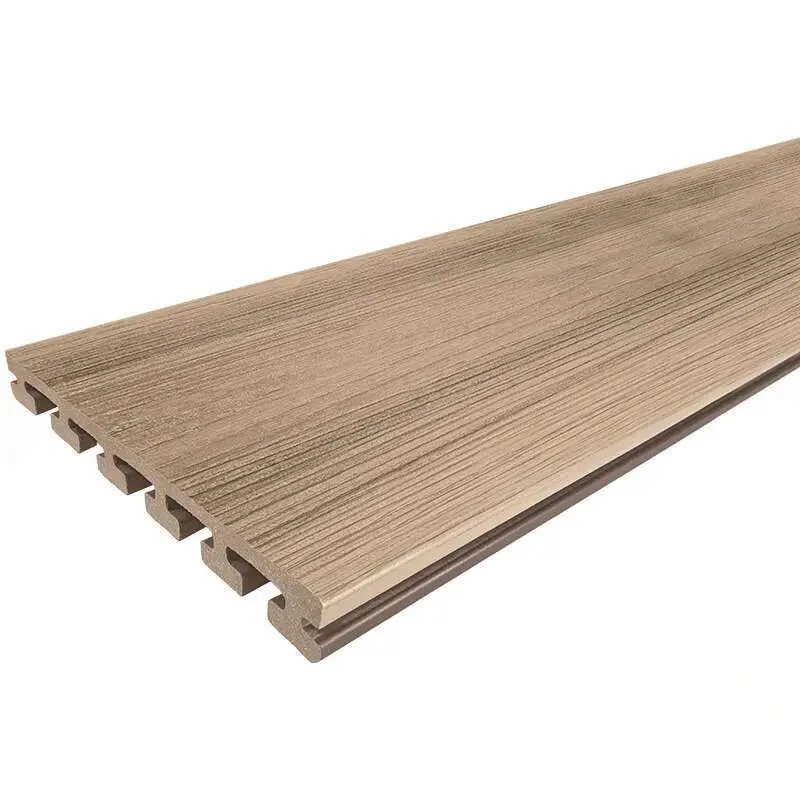 Goedkoop Vlonderplank composiet semi massief 2,5 x 21 cm eiken vlak/schorsmotief (5 mtr)