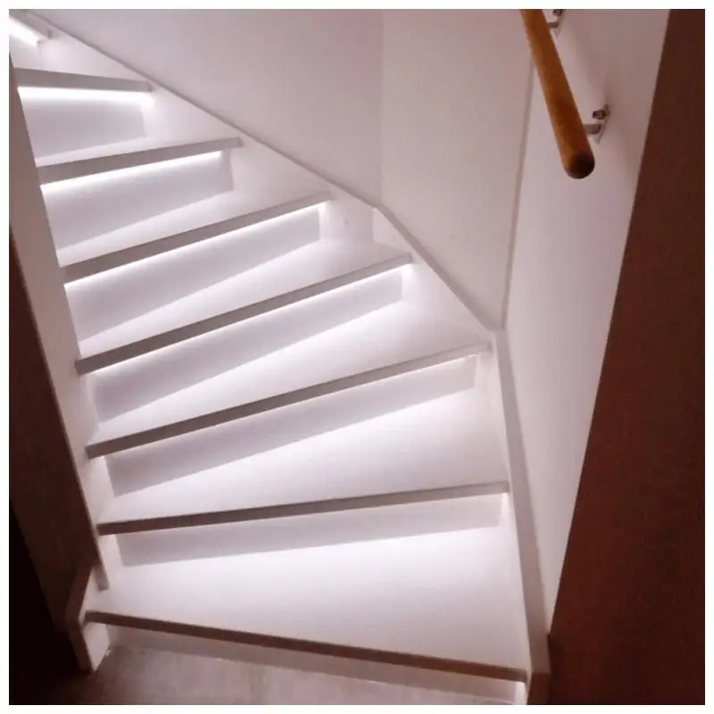 Trapverlichting LED-profiel compleet 130 cm - Set tbv 15 treden - Helder wit Direct Beschikbaar
