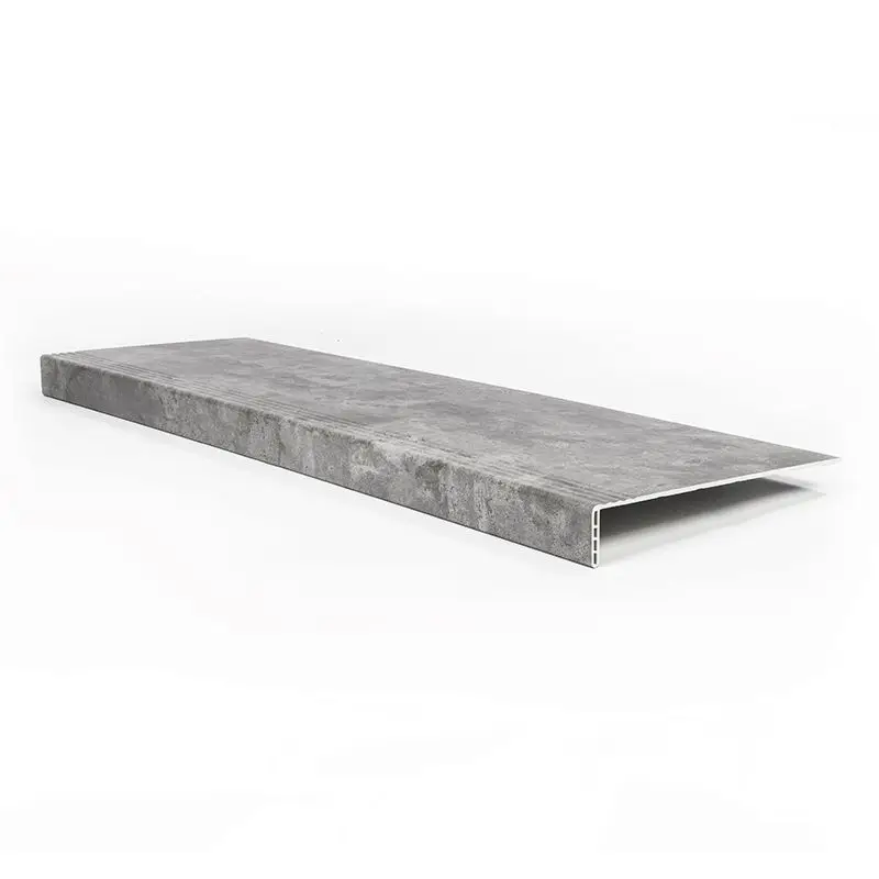Overzettrede met neus - SPC - Beton Grijs - 130 x 38 cm Weekendaanbieding