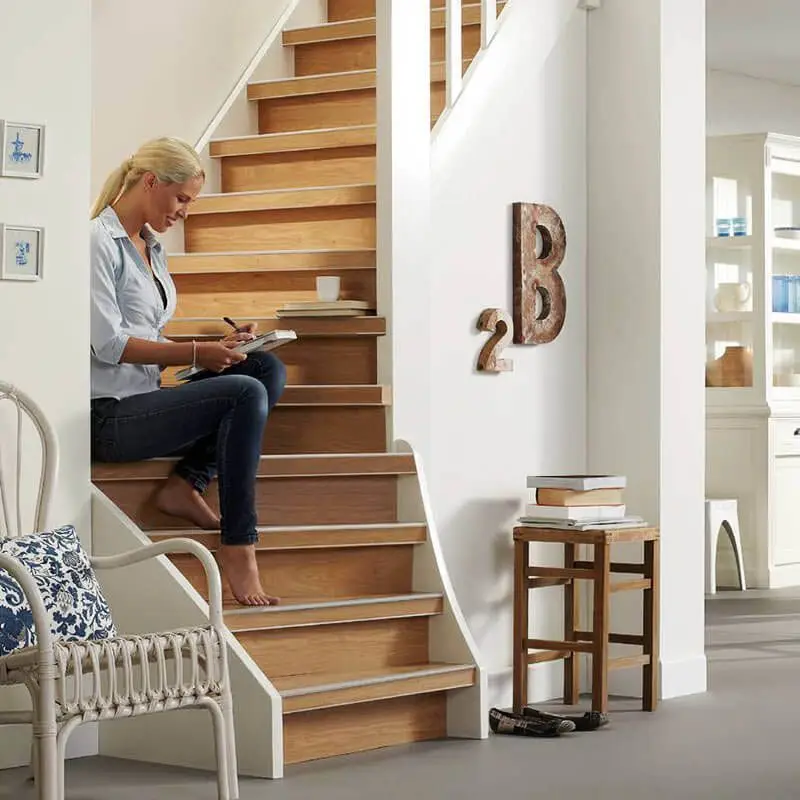 Lage Kosten Complete traprenovatie (12 treden) - Vinyl zelfklevend - Blond eiken - Voor dichte trappen