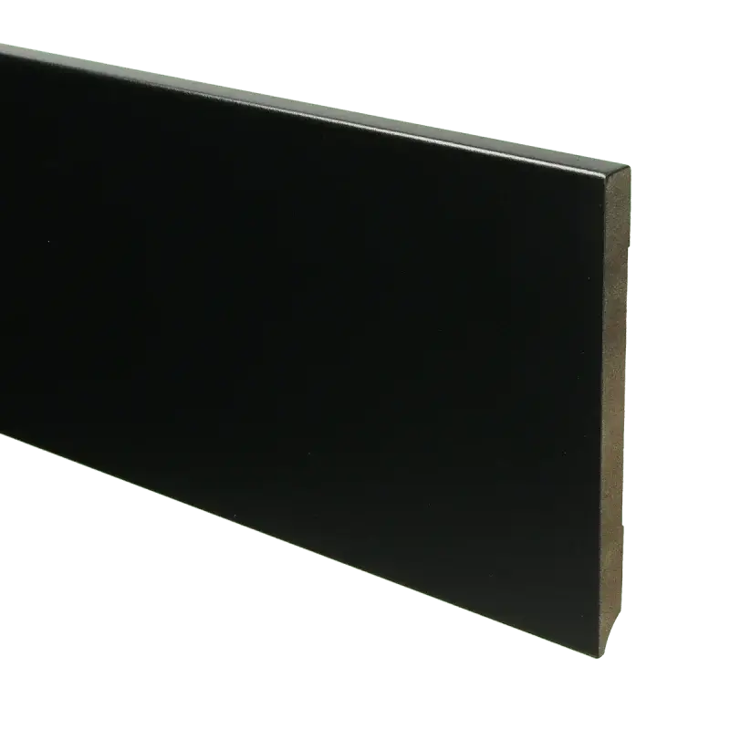 Weekendaanbieding MDF Moderne plint 150×12 voorgelakt RAL 9005