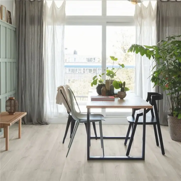 Laatste Kans Quick-Step Geborstelde Eik Grijs ( 2,048 m² per pak)