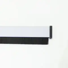 Tochtprofiel binnendeur zelfklevend wit met borstel 42mm 1m¹ Exclusieve Aanbieding